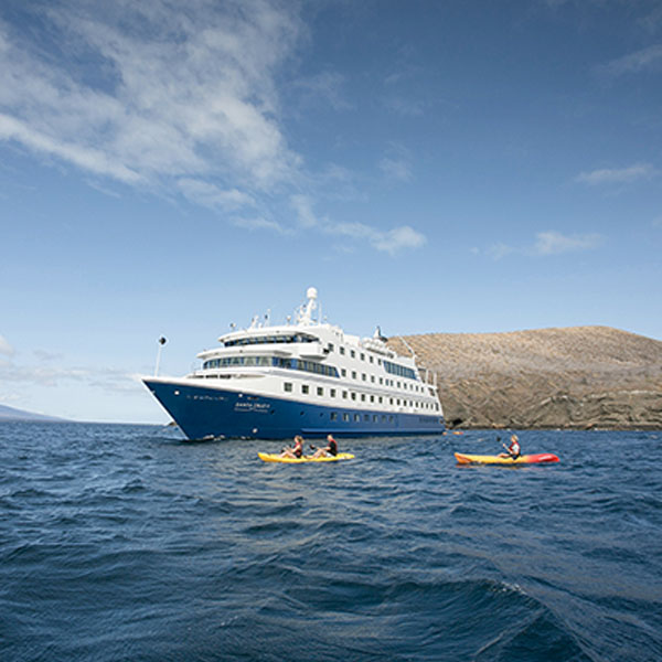 600_0008_D-Santa-Cruz-II-Galapagos-Cruise-Kayak-1